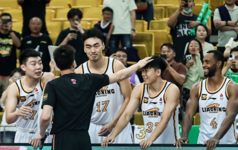 爱游戏体育-清晨CBA常规赛焦点战，辽宁本钢迎来里程碑，态度坚定，球队文化再被提及的简单介绍