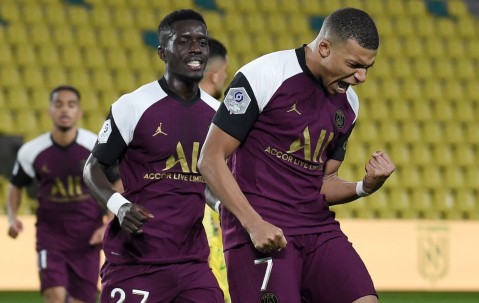 爱游戏-火箭22连胜第22场回放