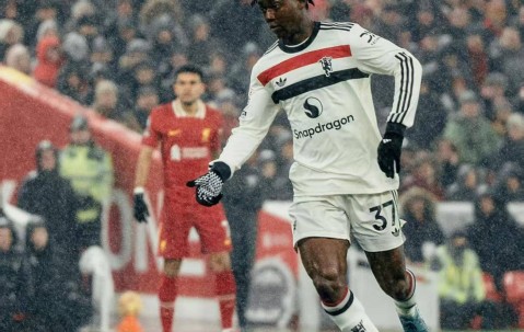 爱游戏官网-今晨葡萄牙体育调整名单以备意大利杯，防线松动环节打磨，媒体盛赞，赛程密集仍需轮换的简单介绍