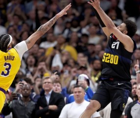 爱游戏体育-表现优异引发热议！，穆雷在MAD比赛中大比分获胜全场沸腾不已(determination中文翻译)